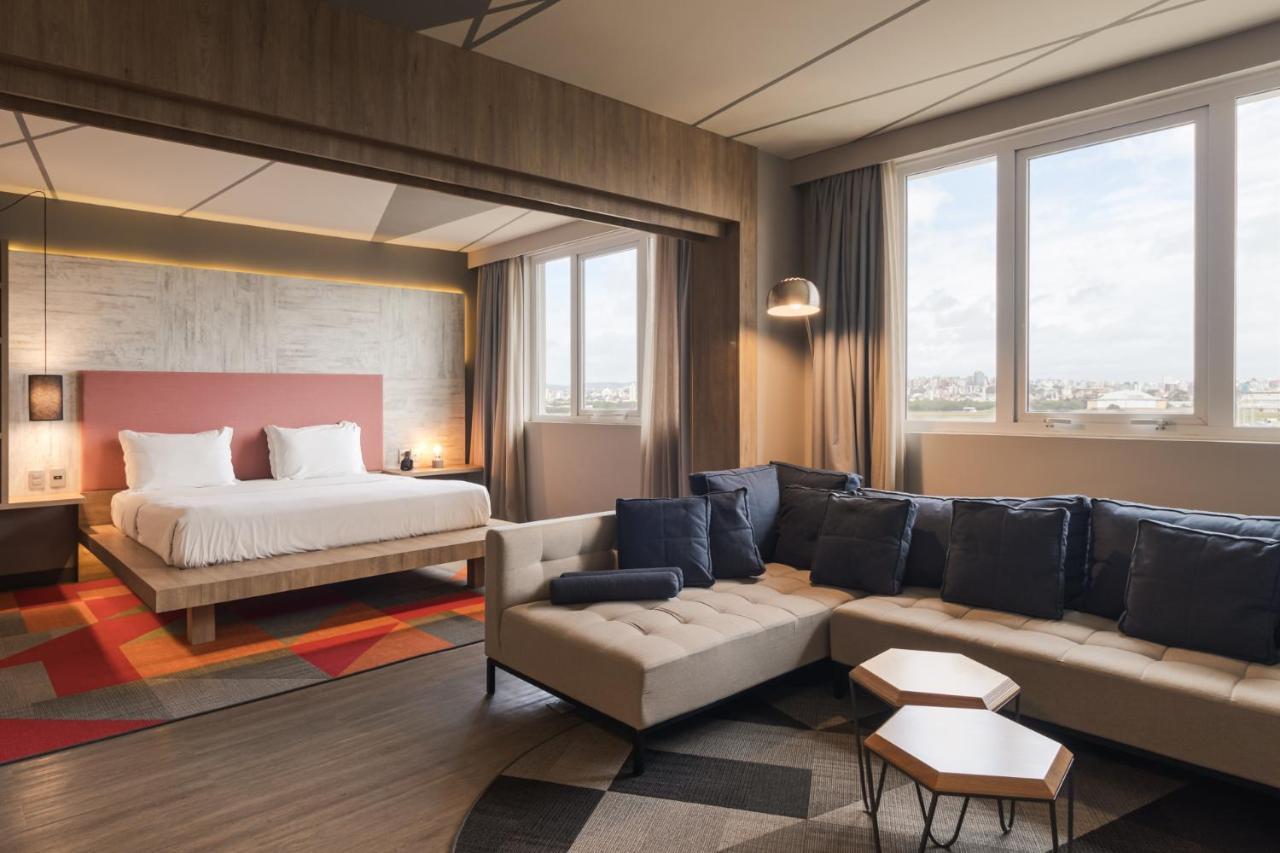 Hotel Novotel Airport