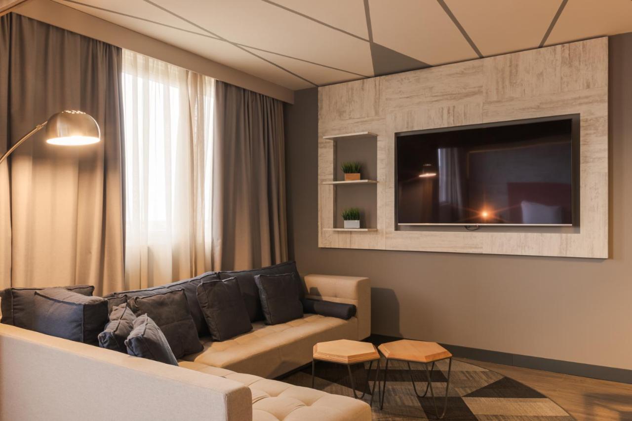 Novotel Airport Hotel